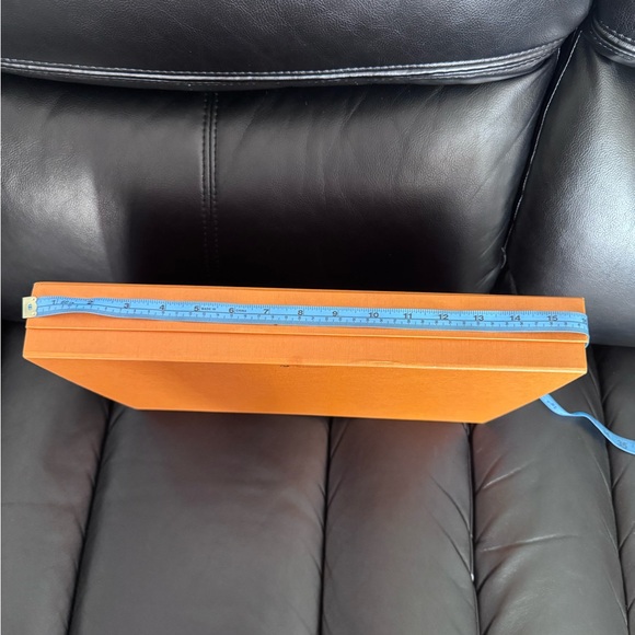 Louis Vuitton Signature Orange Gift Box - Picture 9 of 12